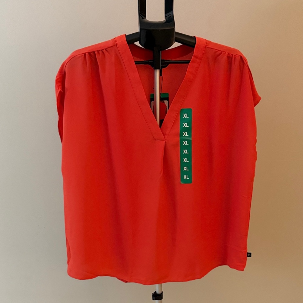 NWT Banana Republic Women’s Coral V-Neck Blouse Size XL